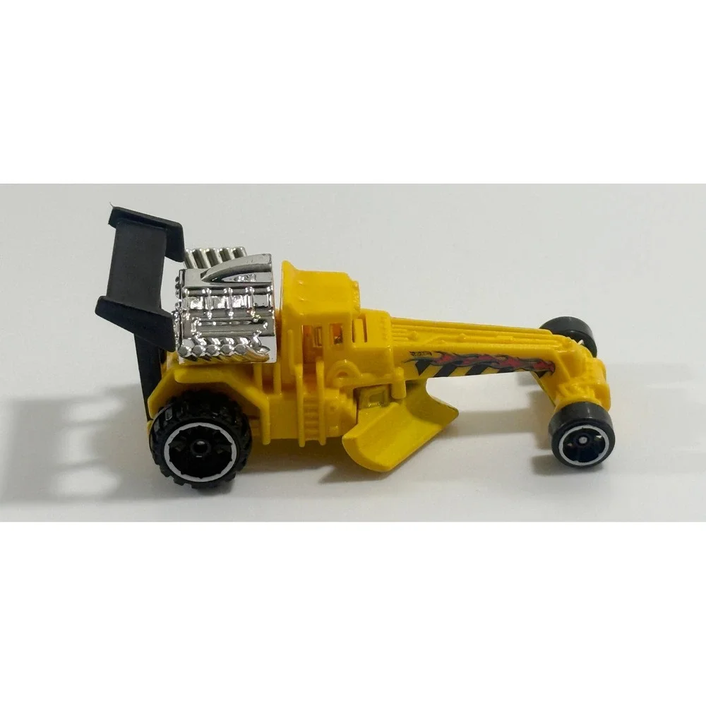 Hot Wheels Street Cleaver‎ Sports Car 1:64 Scale Loose Yellow Miniature Toy Car